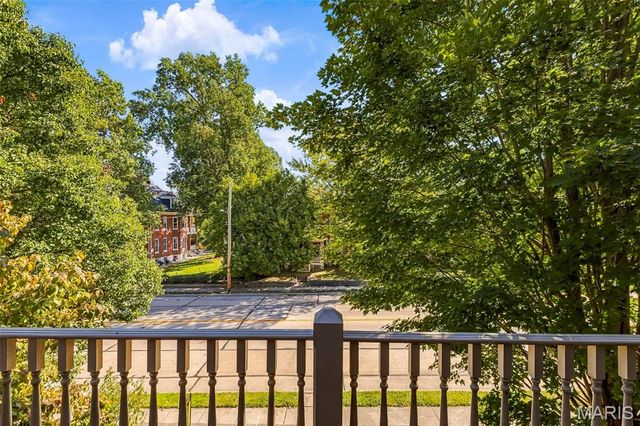 711 N 5th Street, St Charles, MO 63301
