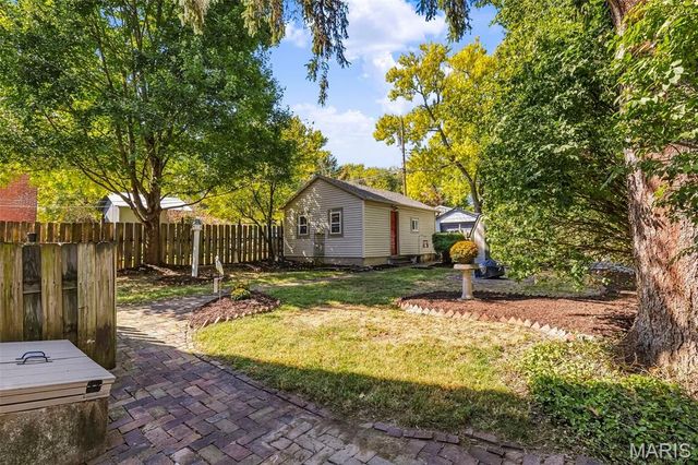 711 N 5th Street, St Charles, MO 63301