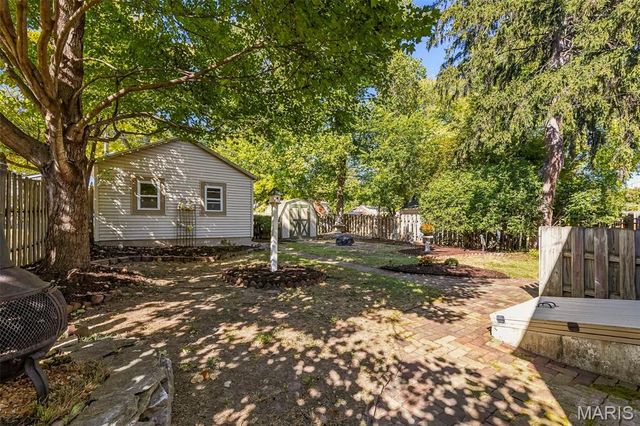 711 N 5th Street, St Charles, MO 63301