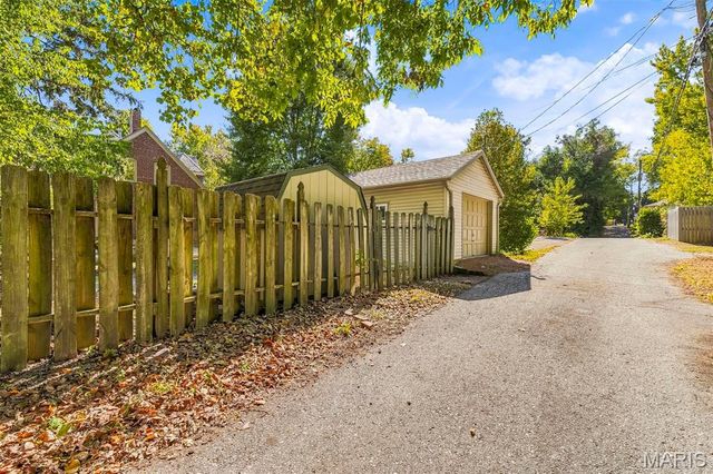 711 N 5th Street, St Charles, MO 63301