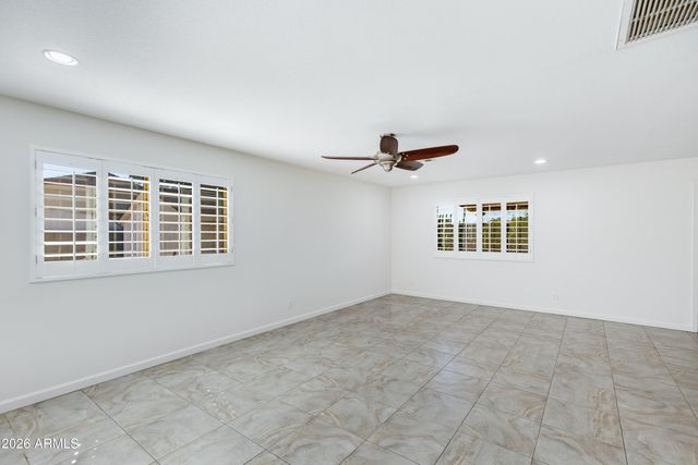 2801 E Mercer Lane, Phoenix, AZ 85028