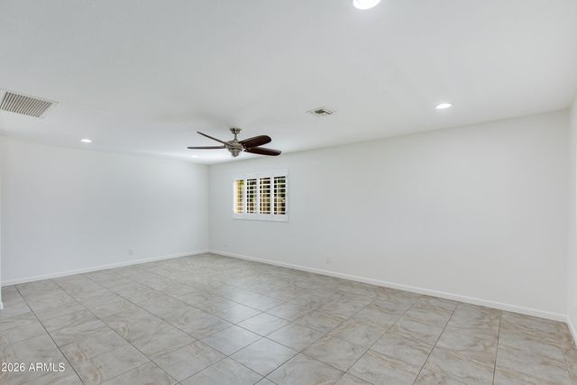 2801 E Mercer Lane, Phoenix, AZ 85028