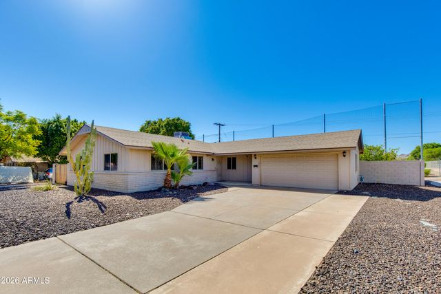 2801 E Mercer Lane, Phoenix, AZ 85028