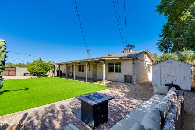 2801 E Mercer Lane, Phoenix, AZ 85028