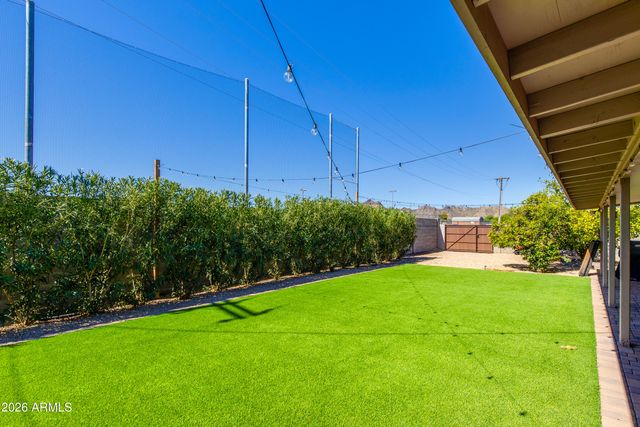 2801 E Mercer Lane, Phoenix, AZ 85028