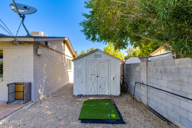 2801 E Mercer Lane, Phoenix, AZ 85028
