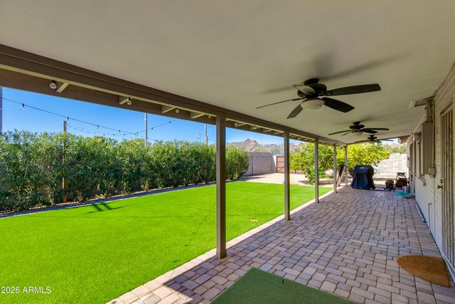 2801 E Mercer Lane, Phoenix, AZ 85028