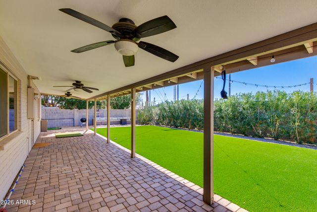 2801 E Mercer Lane, Phoenix, AZ 85028