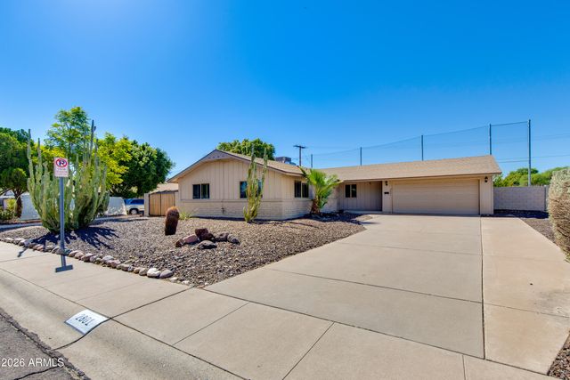 2801 E Mercer Lane, Phoenix, AZ 85028