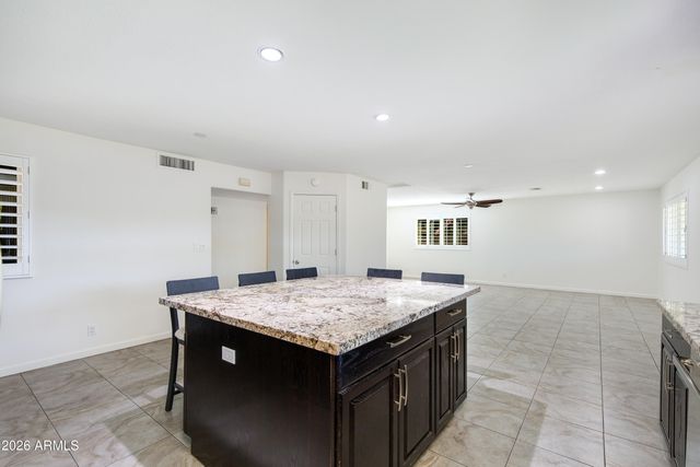2801 E Mercer Lane, Phoenix, AZ 85028