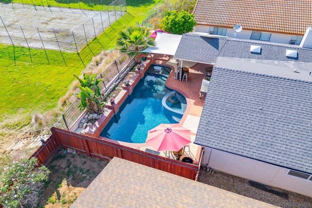 1925 Rock Springs Rd, San Marcos, CA 92069