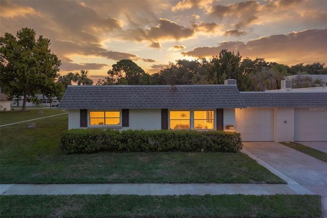 908 CARA DRIVE 908, Largo, FL 33771