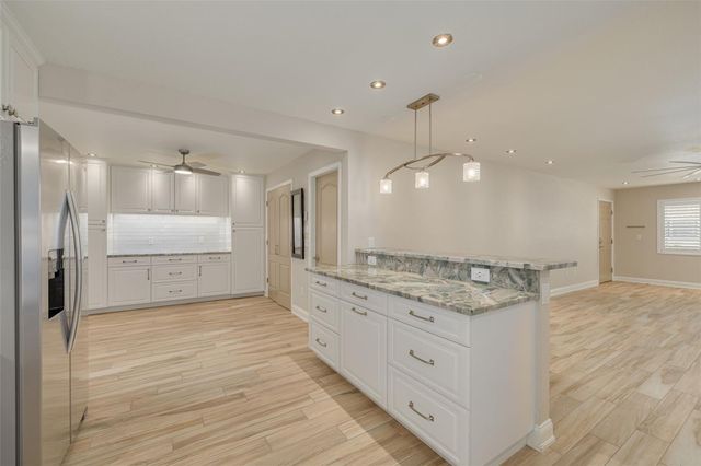 908 CARA DRIVE 908, Largo, FL 33771