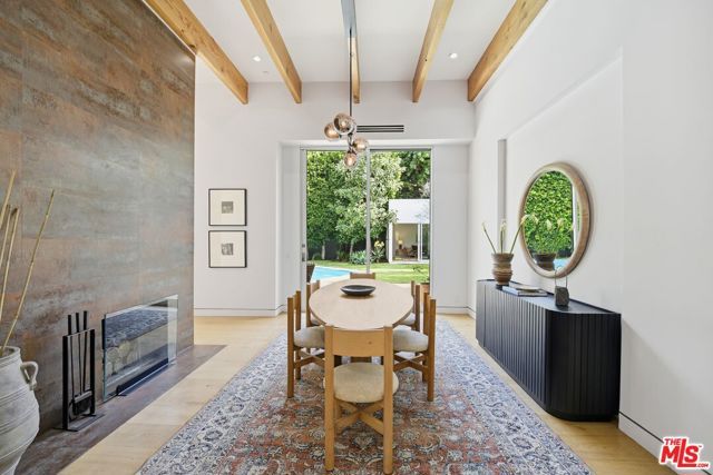 2410 N Vermont Avenue, Los Angeles, CA 90027