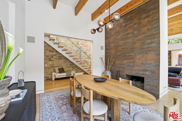 2410 N Vermont Avenue, Los Angeles, CA 90027