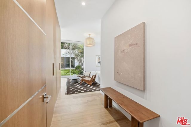 2410 N Vermont Avenue, Los Angeles, CA 90027