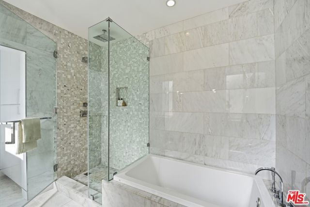 2410 N Vermont Avenue, Los Angeles, CA 90027