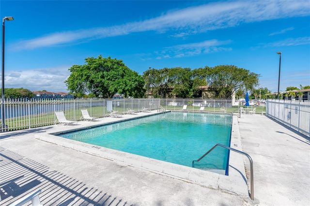 22301 SW 103rd Ave, Cutler Bay, FL 33190