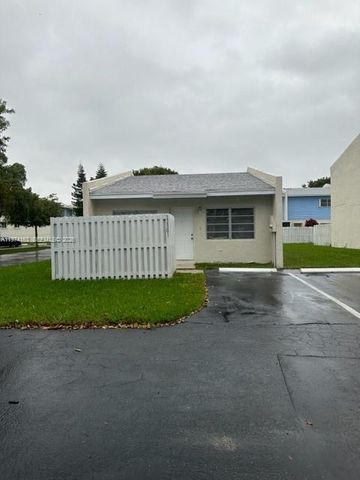 22301 SW 103rd Ave, Cutler Bay, FL 33190