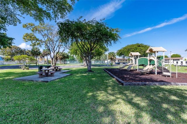 22301 SW 103rd Ave, Cutler Bay, FL 33190