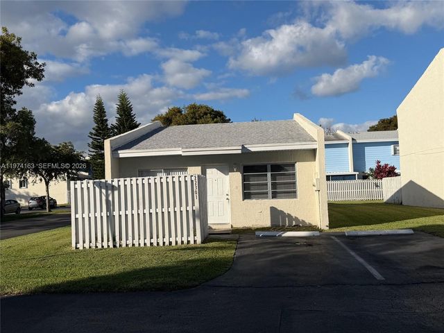 22301 SW 103rd Ave, Cutler Bay, FL 33190