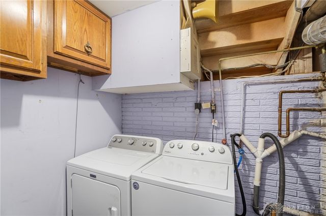 245 Grantwood Drive, West Carrollton, OH 45449