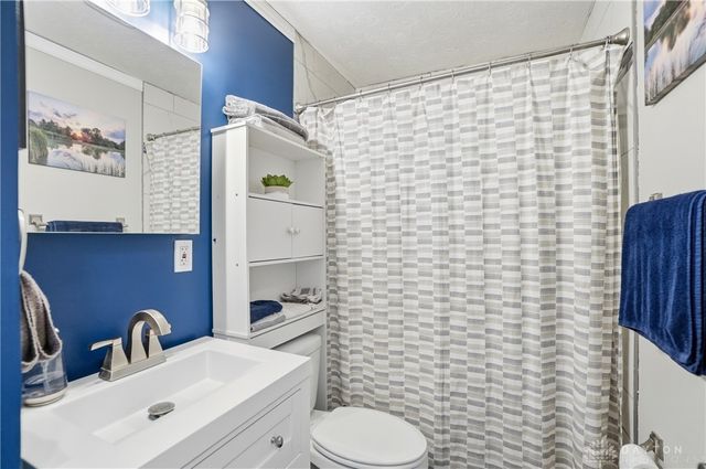 245 Grantwood Drive, West Carrollton, OH 45449