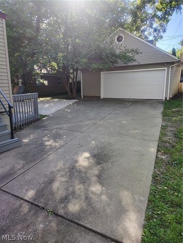 4948 Edgepark Drive, Garfield Heights, OH 44125