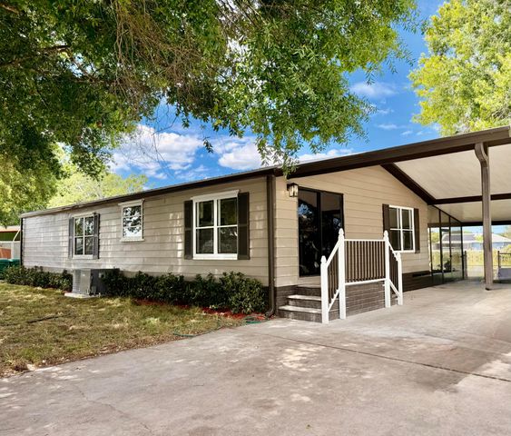 2331 SE 29th Street, Okeechobee, FL 34974