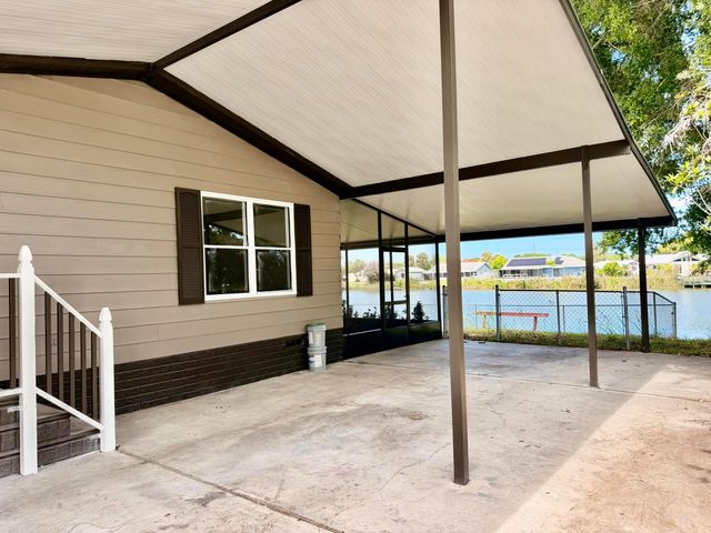 2331 SE 29th Street, Okeechobee, FL 34974