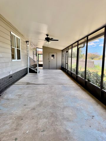 2331 SE 29th Street, Okeechobee, FL 34974