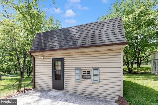 3020 CHESTNUT GROVE RD, Keedysville, MD 21756