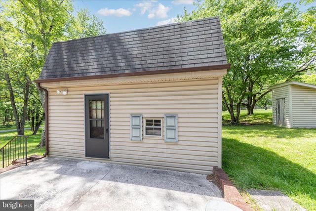 3020 CHESTNUT GROVE RD, Keedysville, MD 21756