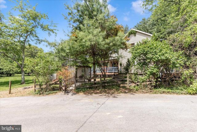 3020 CHESTNUT GROVE RD, Keedysville, MD 21756