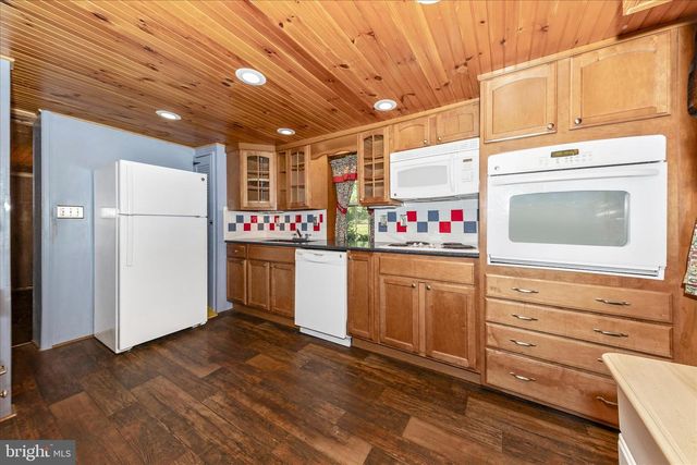3020 CHESTNUT GROVE RD, Keedysville, MD 21756