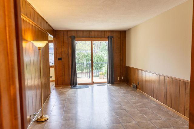 2454 Pascal Street, Roseville, MN 55113