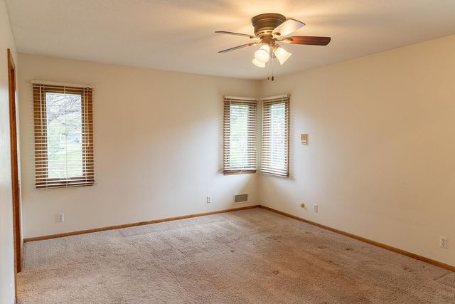2454 Pascal Street, Roseville, MN 55113