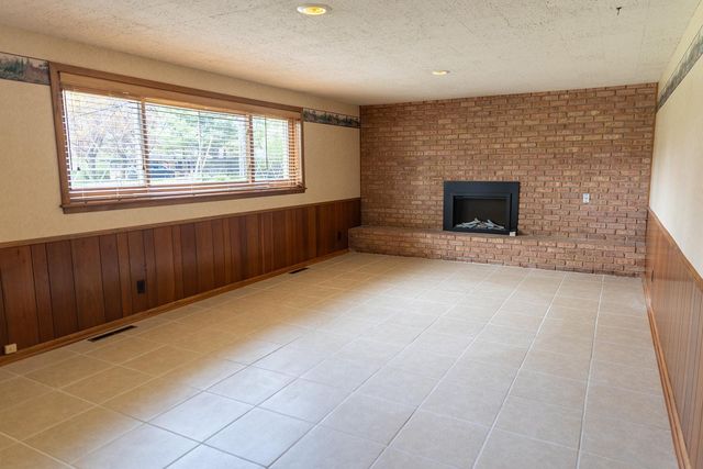 2454 Pascal Street, Roseville, MN 55113