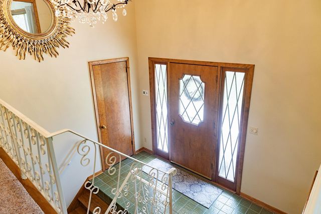 2454 Pascal Street, Roseville, MN 55113