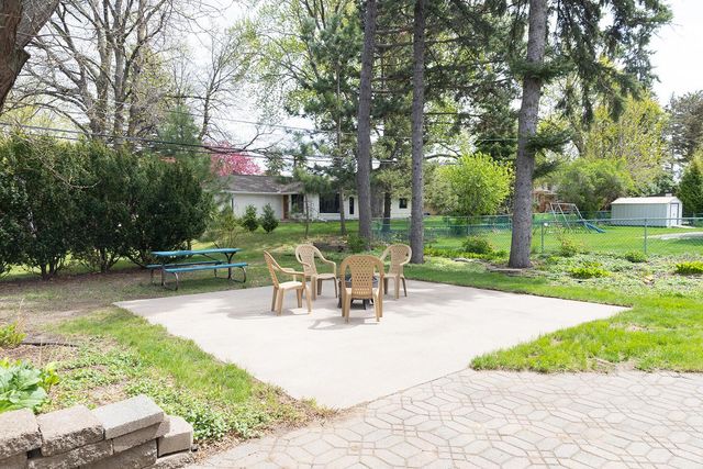 2454 Pascal Street, Roseville, MN 55113