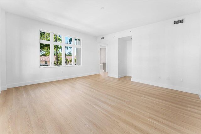 178 Lake Drive 4102, Palm Beach Shores, FL 33404