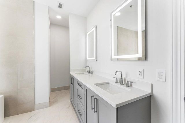 178 Lake Drive 4102, Palm Beach Shores, FL 33404