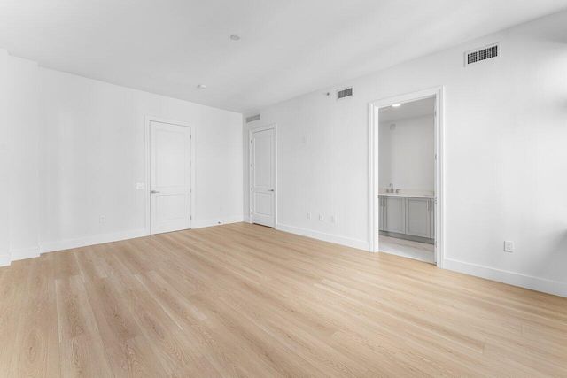 178 Lake Drive 4102, Palm Beach Shores, FL 33404