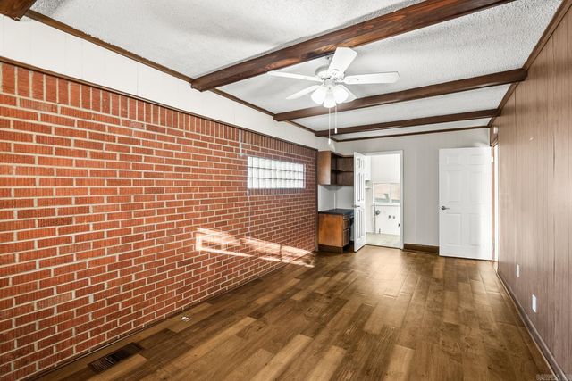 32 Rosemont Drive, Little Rock, AR 72204