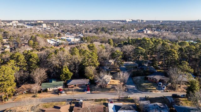 32 Rosemont Drive, Little Rock, AR 72204