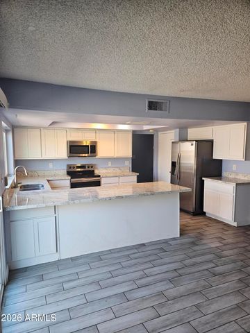 4814 W MOUNTAIN VIEW Road, Glendale, AZ 85302