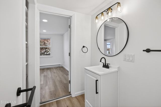 70 Fowler Avenue, Rensselaer, NY 12144