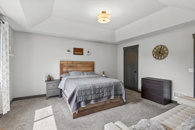 249 15th Street, Farmington, MN 55024