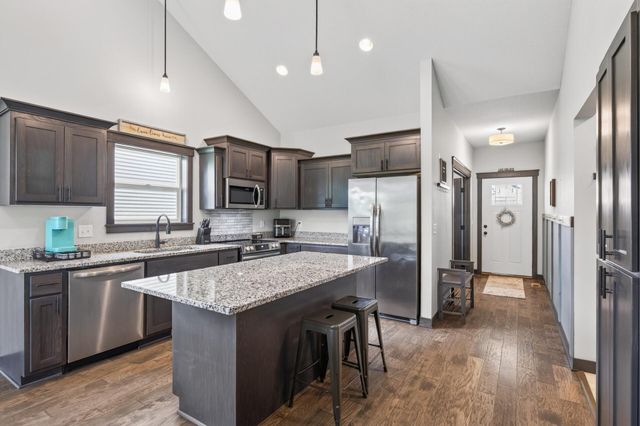 249 15th Street, Farmington, MN 55024