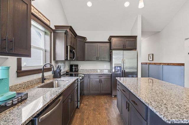 249 15th Street, Farmington, MN 55024